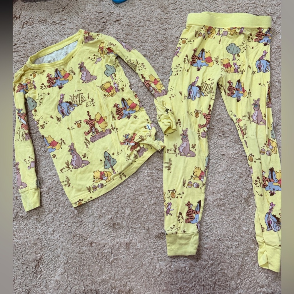 Winnie the Pooh Little Sleepies 2 piece set